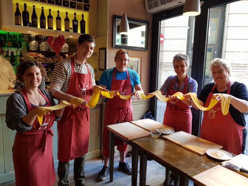 Rome: Pasta Making Workshop with Lunch - A small group changes the feel of the class