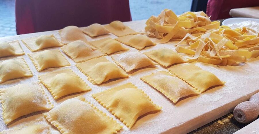 Rome: Pasta Making Workshop with Lunch - Lo Studio restaurant in Trastevere
