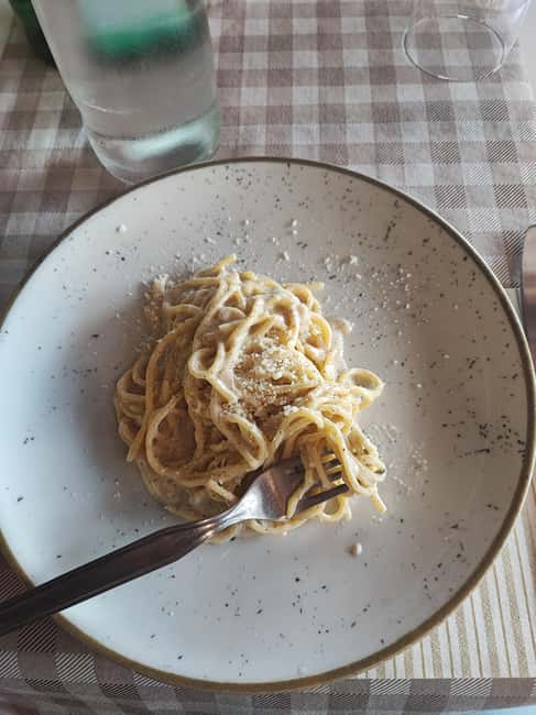 Rome: Pasta, Pizza & Gelato Tour in TRASTEVERE - Roman fried food in Trastevere