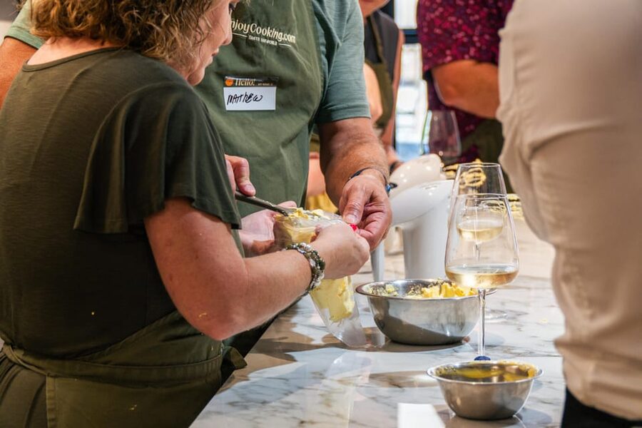 Rome: Pasta, Ravioli & Tiramisu Cooking Class by Colosseum - Practical planning tips