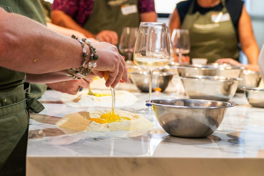 Rome: Pasta, Ravioli & Tiramisu Cooking Class by Colosseum - The chefs make the difference