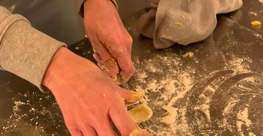 Rome: Pasta & Tiramisu Class with Fine Wine by the Vatican - Price, flexibility, and practical details
