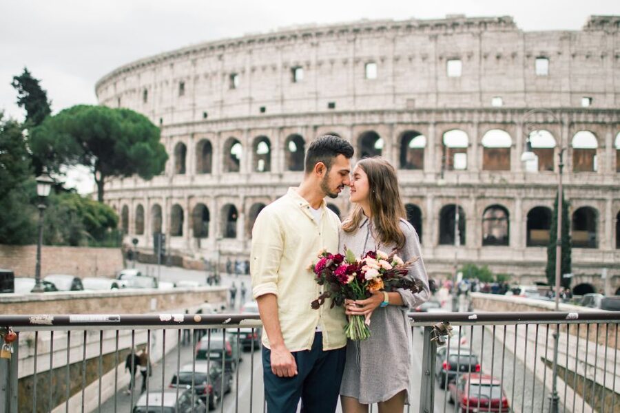Rome: Personalized Photoshoot outside the Colosseum - Why professional Colosseum photos beat another selfie