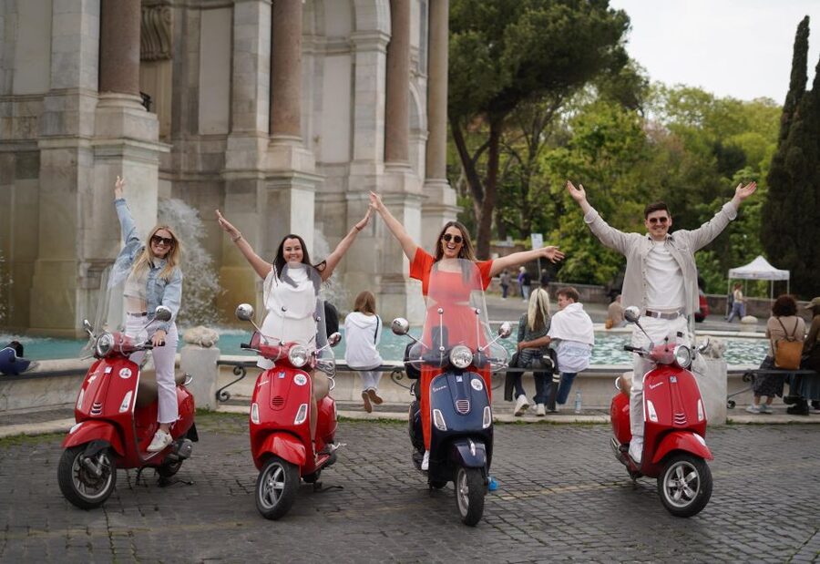 Rome: Photo Tour by Vespa Scooter - Circus Maximus and the route through ancient Rome