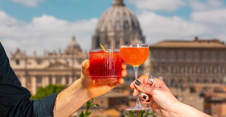 Rome: Piazzas and Fountains Sunset Tour with Aperitivo - Piazza di Spagna and the Spanish Steps