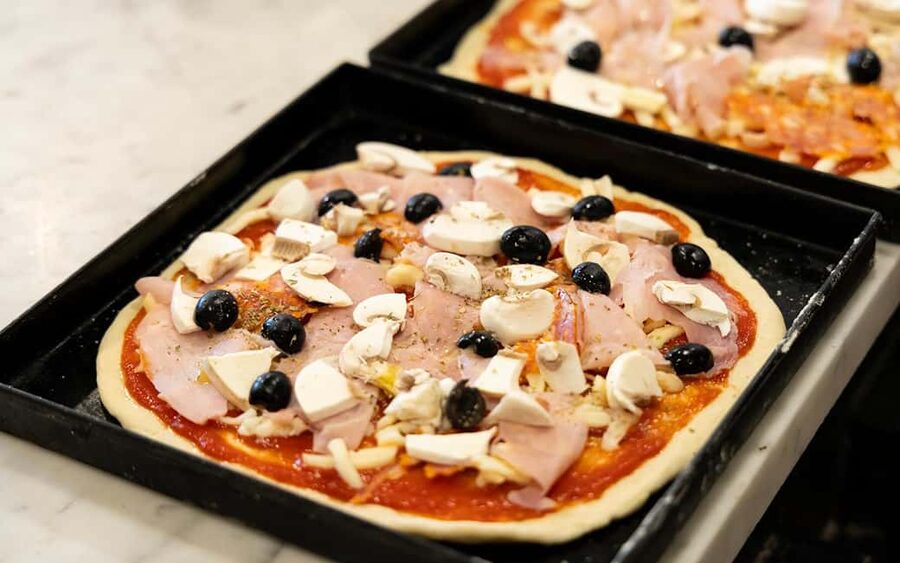 Rome: Pizza & Tiramisu Making Class with Wine & Limoncello - Key points at a glance