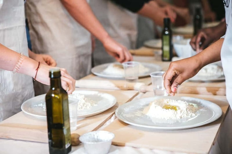 Rome: Pizza & Tiramisu Making Class with Wine & Limoncello - Why the chef makes such a difference