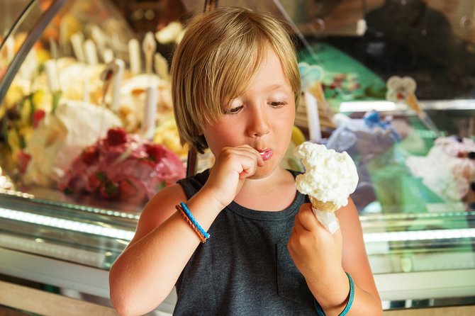 Rome Private Family Walking Tour with Games for Kids - Piazza Navona and Rome’s grand public squares