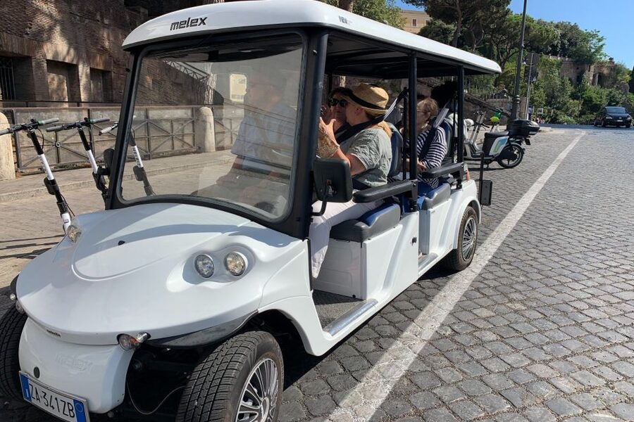 Rome: Private Golf Cart City Highlights Tour - What the guide adds to the ride