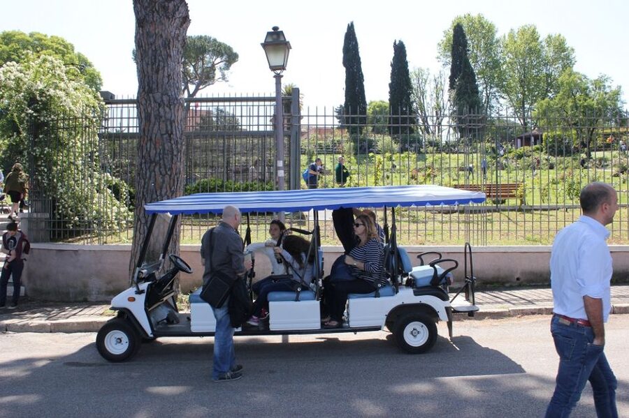 Rome: Private Guided City Highlights Tour by Golf Cart - Three hours, plenty of sights, no illusion of seeing everything