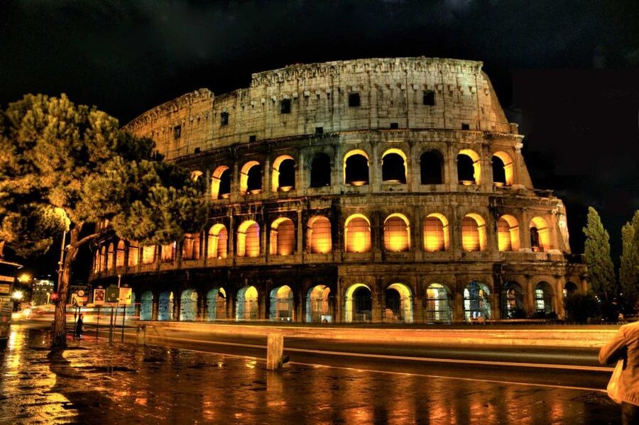 Rome: Private Night Tour by Chauffeur-Driven Vehicle - The Pantheon: a compact glimpse of ancient Rome