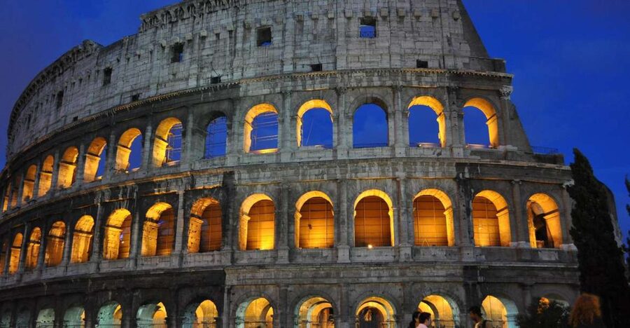 Rome: Private Night Walking Tour - Why Rome works so well at night