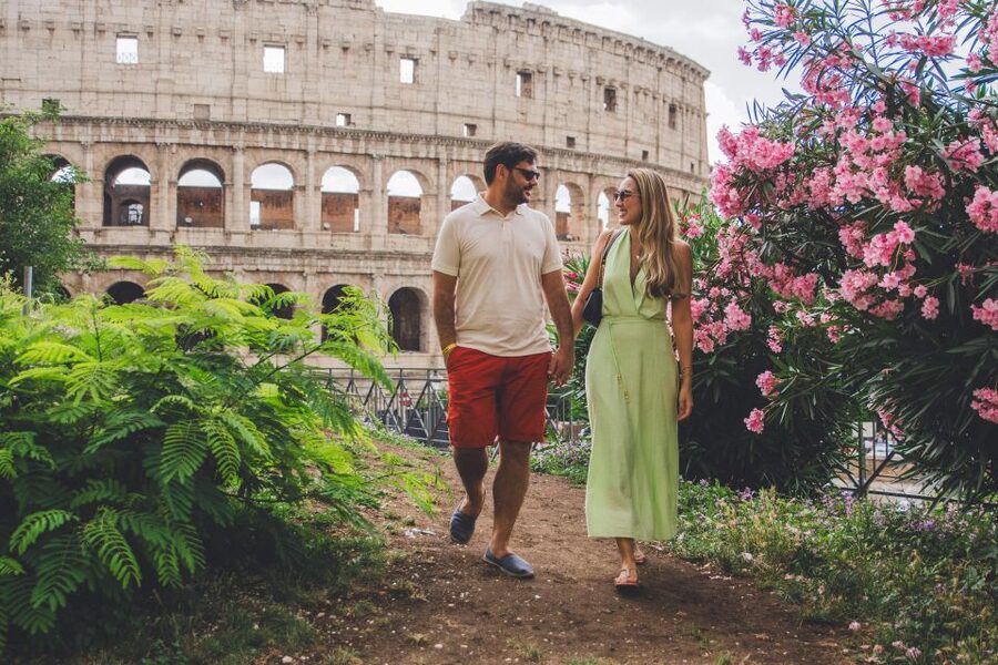 Rome: Private Professional Photoshoot at Colosseum - Edited images within 48 hours