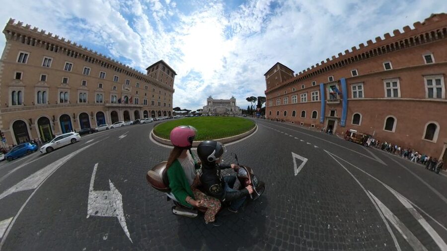 🛵 Rome: Private Scooter Guided Tour, Day - Night Ride💘🛵 - Aventine views and the Mouth of Truth