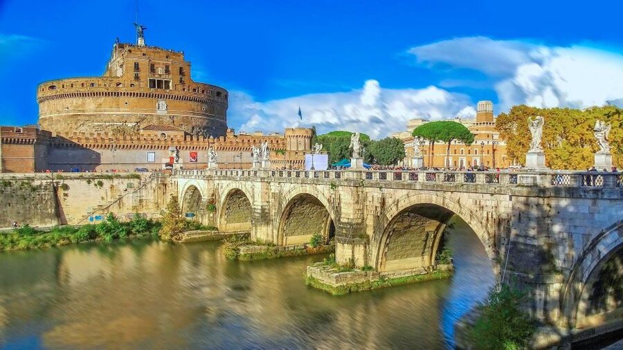 Rome: Private Sightseeing Day Tour from Civitavecchia Port - Meeting your driver at Civitavecchia