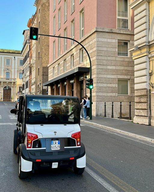 Rome: Private Tour by Golf Cart with Pickup - Piazza Venezia and the Roman center