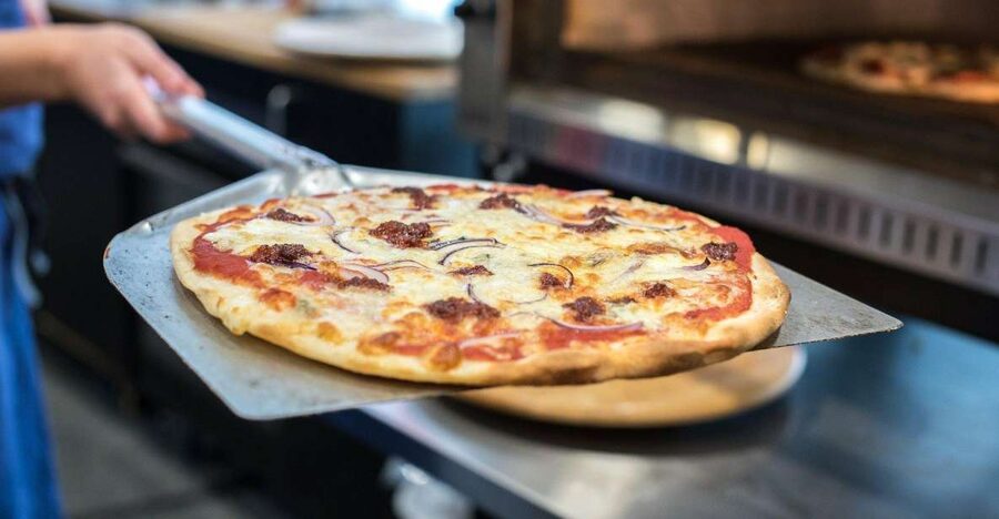 Rome: Private Tour for Kids w/ Gelato & Pizza by Night - Piazza Navona and the Roman city center