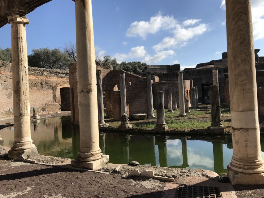 Rome: Private Tour of Hadrian's Villa with Archaeologist - The Hall of the Philosophers and the business of empire