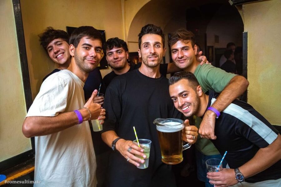 Rome: Pub Crawl and Ultimate Party with Open Bar and Pizza - Moving through Rome’s bars and clubs