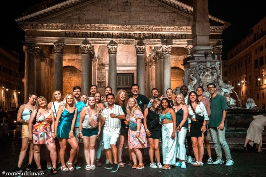Rome: Pub Crawl and Ultimate Party with Open Bar and Pizza - The guides make or break the evening