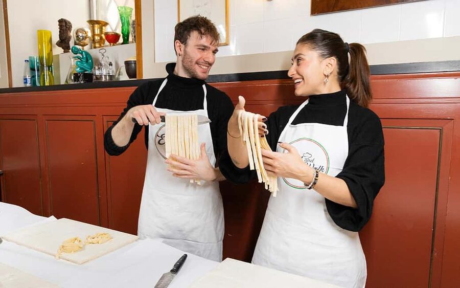 Rome: Ravioli, Fettuccine and Tiramisu Cooking Class - Learning fresh pasta dough