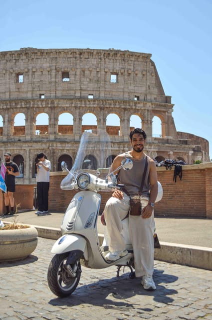 Rome: Retro Fiat 500 car tour with Pro-Photographer - The Pantheon gives the route a central finish