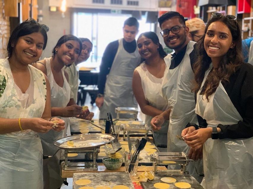 Rome: Roman Master Chef Cooking Class with Wine - Wine, prosecco, and a meal at the restaurant