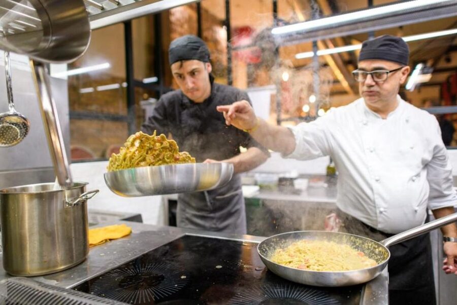 Rome: Roman Restaurant Dining Experience with Food and Wine - Choosing between the bronze and gold menus