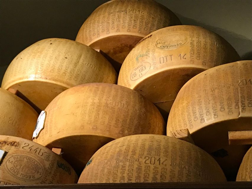 Rome: Roman Restaurant Dining Experience with Food and Wine - Who should book this experience