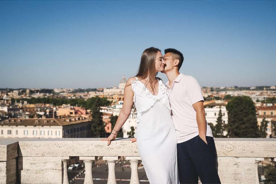 Rome: Romantic Couple Photoshoot at Villa Borghese - What happens during the 30-minute to 1-hour session