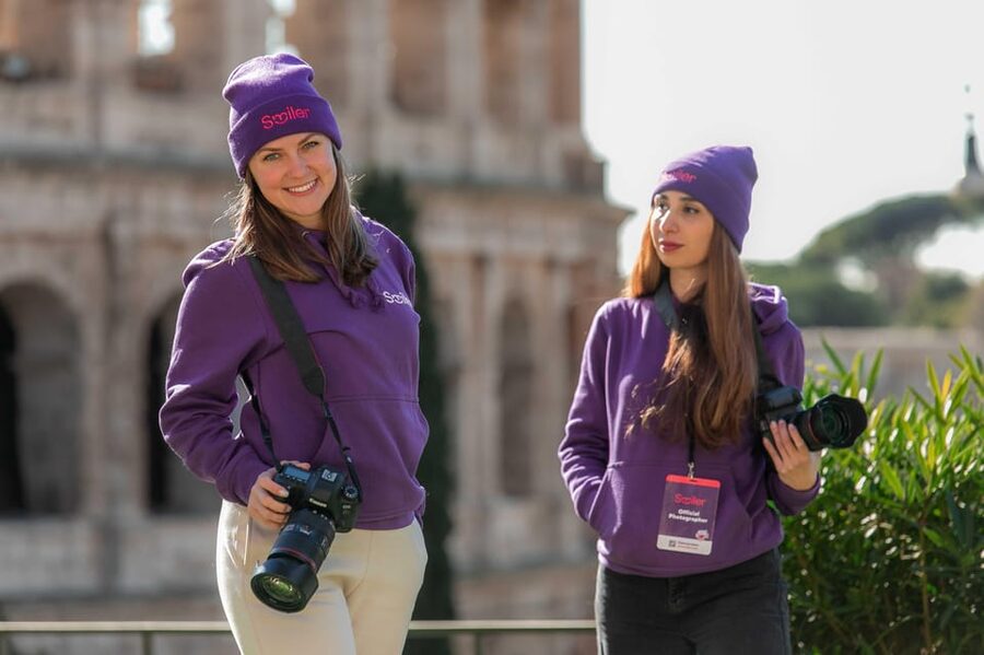 Rome: Romantic Photoshoot for Couples - Choosing between the Spanish Steps and Trastevere