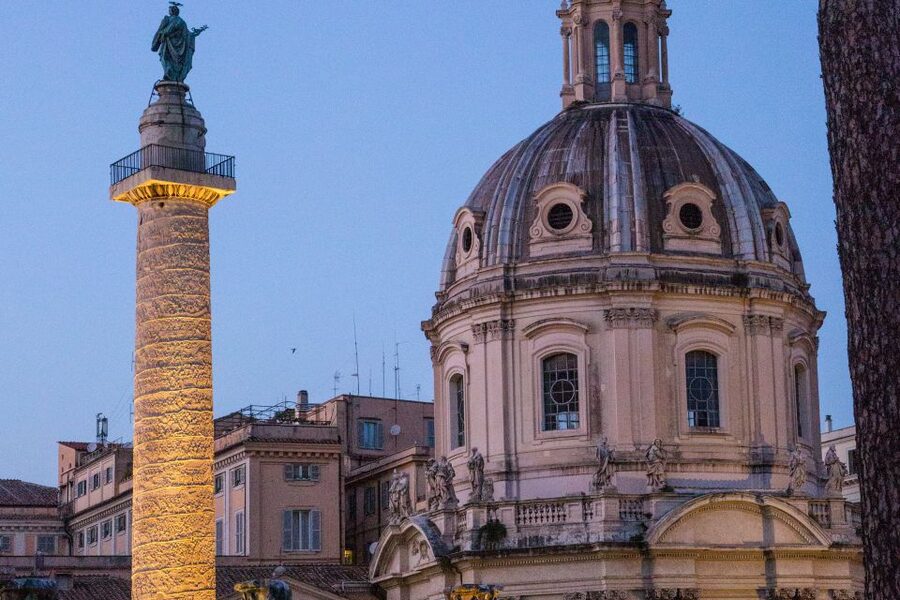 Rome: Rome at Night Evening Historical Walking Tour - The Pantheon and its ancient scale