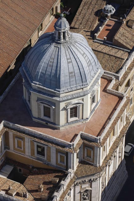 Rome: Santa Maria Maggiore Upper Areas Skip-the-Line Ticket - The Hall of the Popes and its unusual royal connection