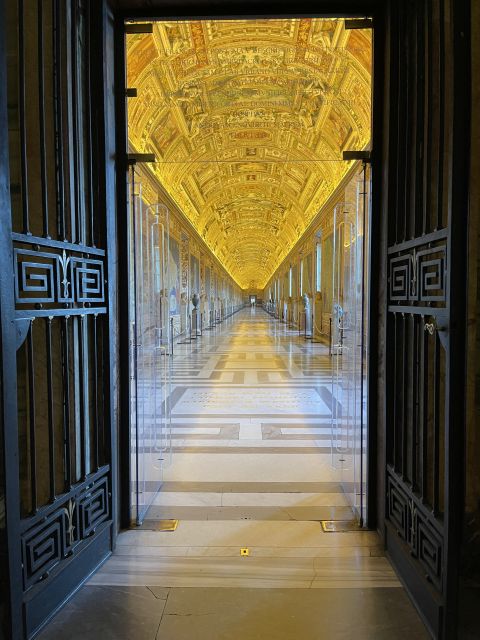 Rome: Sistine Chapel & Vatican Tour with Pre-Opening Access - Raphael’s School of Athens