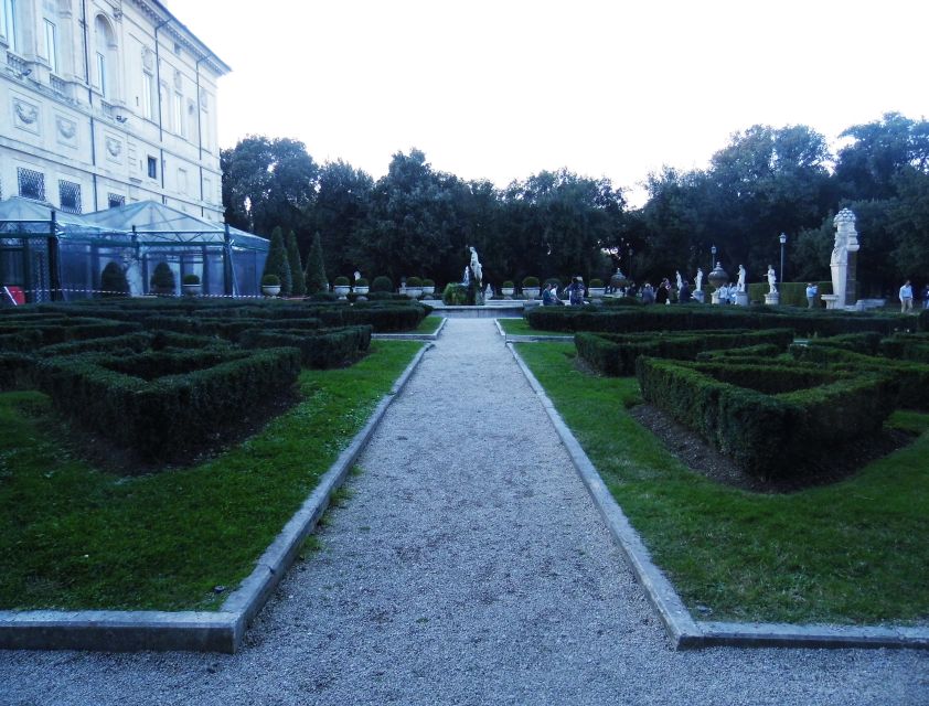 Rome: Skip-the-Line Borghese Gallery Guided Tour - Meeting your guide at Piazzale del Museo Borghese
