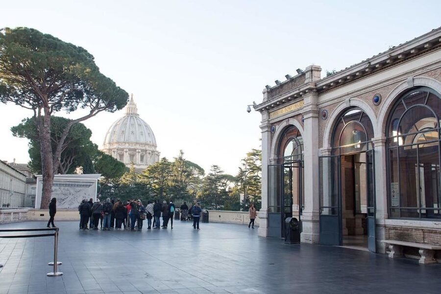 Rome: Skip the line Vatican Museums & Sistine Chapel Tour - Why the Vatican entry is worth paying for