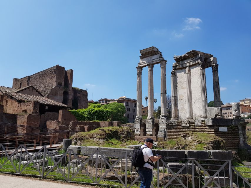 Rome: Small-Group Colosseum, Roman Forum & Palatine Hill - Price and what you receive for $60.35