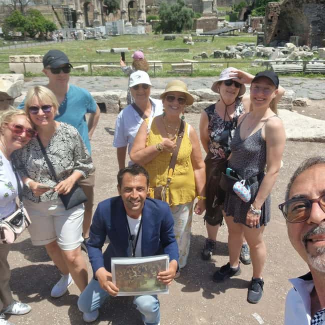 Rome: Small-Group Colosseum, Roman Forum & Palatine Hill - Entering the Colosseum with priority access