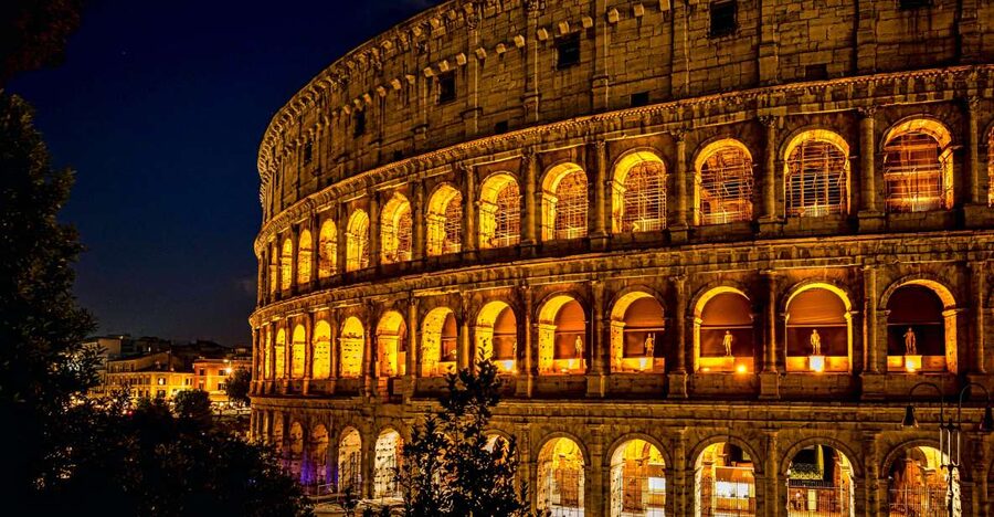 Rome: Small-Group Night Tour with Pizza and Gelato - Pizza gives the evening a useful start