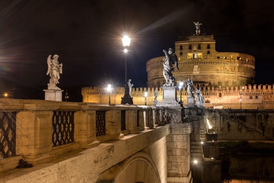 Rome: Small-Group Night Tour with Pizza and Gelato - Trevi Fountain and the coin toss
