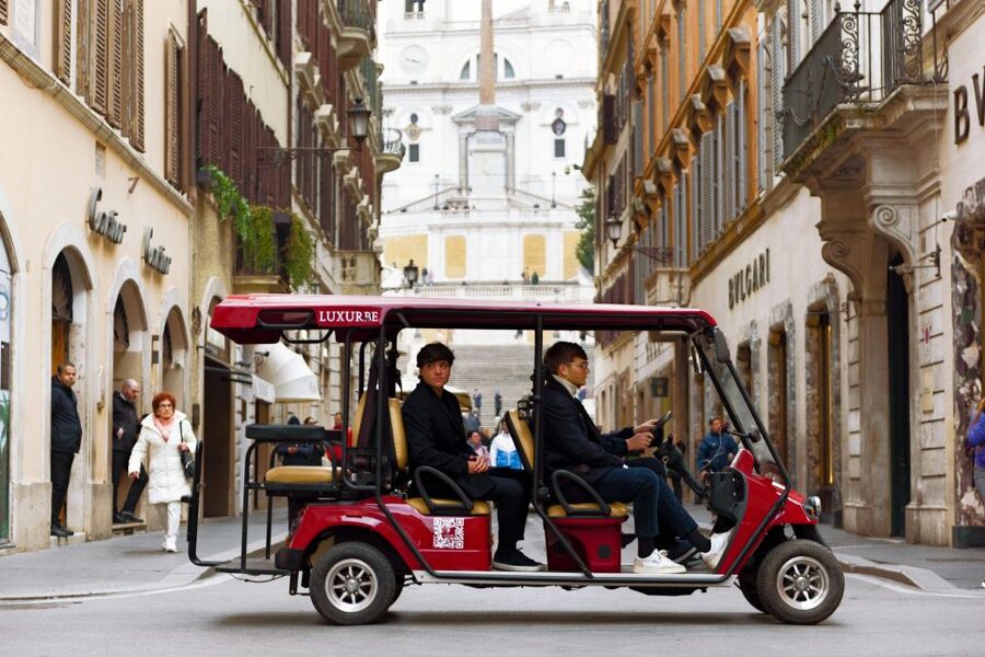 Rome: Squares and Fountains Golf Cart Tour - Why a golf cart works well in central Rome