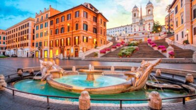 Squares and Fountains Walking Guided Tour