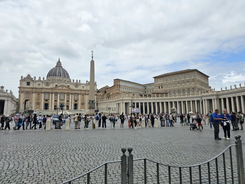 Rome: St. Peter's Basilica and Papal Tombs Guided Tour - Why a guide changes St. Peter’s Basilica