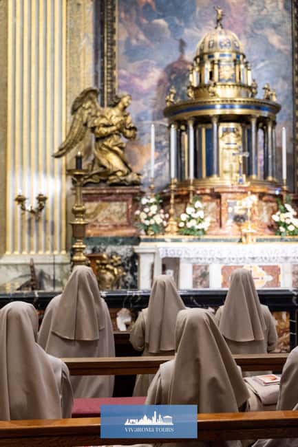 Rome: St. Peter's Basilica and Vatican Grottoes Guided Tour - Why a guide helps inside St. Peter’s Basilica