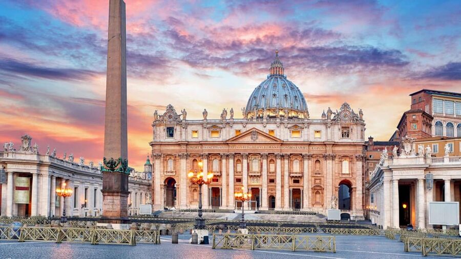 Rome: St. Peter’s Basilica Audio Guide with Dome Climb - Finding the meeting point near St. Peter’s Square
