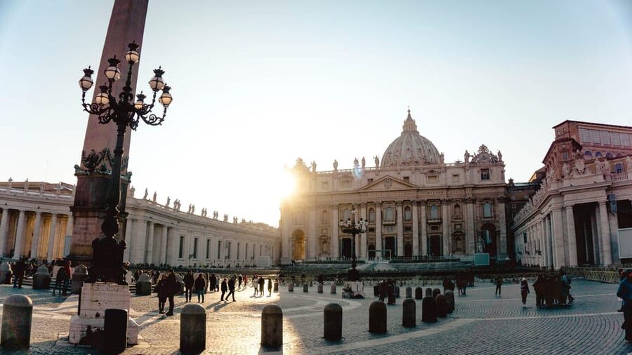 Rome: St. Peter’s Basilica Hosted Access with Audio Guide - Inside the basilica, the audio guide takes over