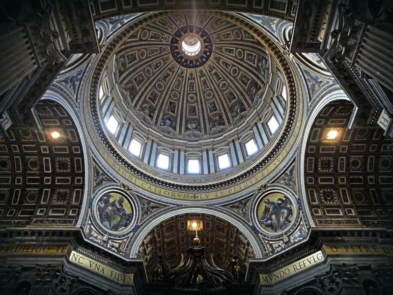 Rome: St.Peter's Basilica & Papal Tombs guided Tour - Private tour or small group?