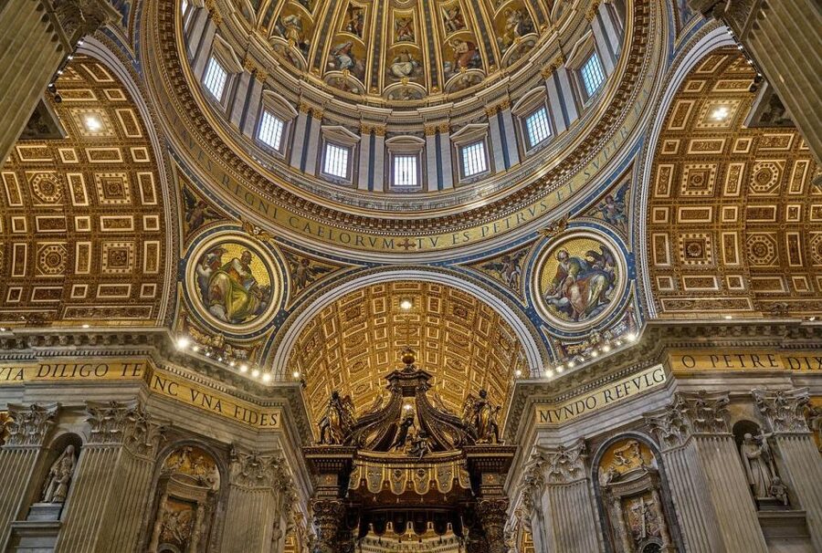 Rome: St. Peter's Basilica, papal tombs tour also with Dome - Timing matters more than the low price