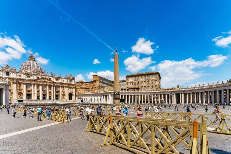 Rome: St. Peter's Basilica, Square and Grottoes Guided Tour - Should you book it?