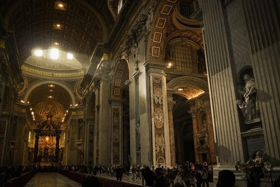 Rome: St. Peter's Basilica Tour - Inside the basilica: Michelangelo, Bernini, and the mosaics